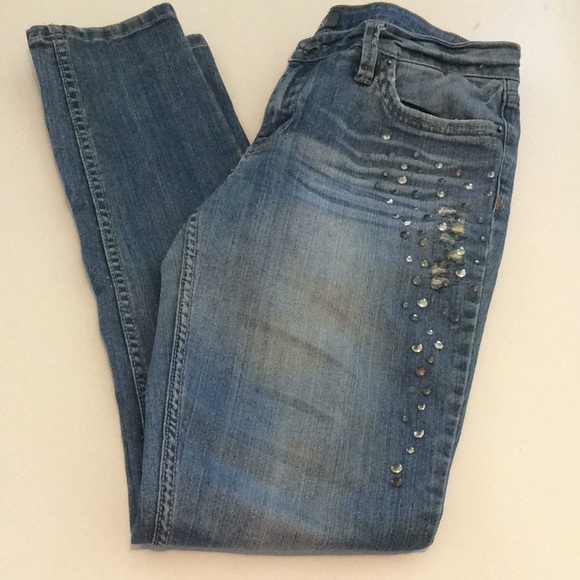MAX RAVE DISTRESSED JEANS - Picture 1 of 5